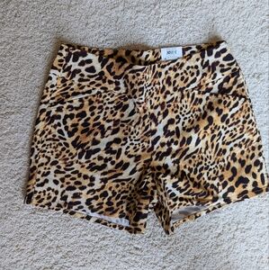 INC Women's High Waist/Curvy Cheetah Print Shorts NWT